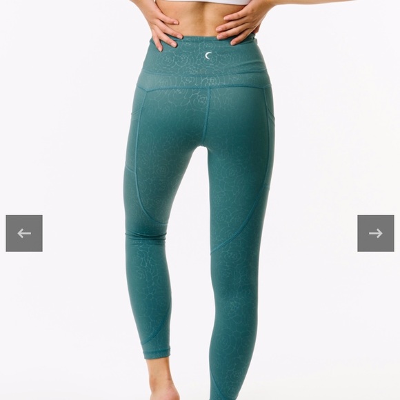Zyia Active Dark Teal Floral Embossed 